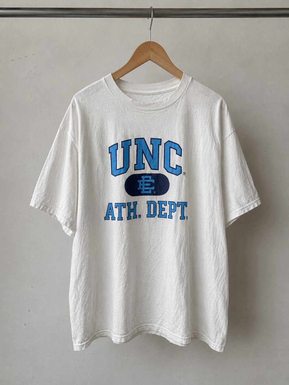 UNC Ath. Dept. Graphic T-Shirt White University of North Carolina Cotton Tee Men
